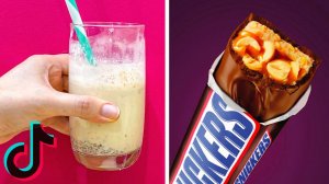 КОКТЕЙЛЬ ИЗ СНИКЕРСА Эксперимент / Лайфхак из Тик Ток