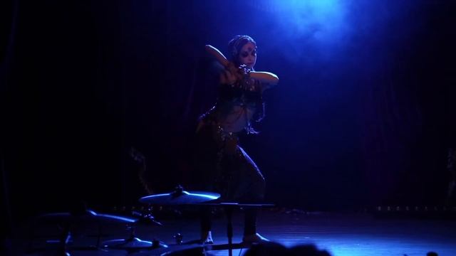 "Abracadabra" - Fusion Bellydance | Michelle Bettridge смотреть онлайн