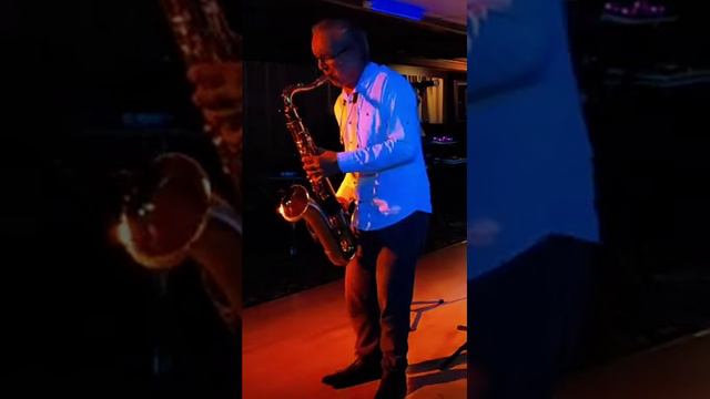 Just The Way You Are - Billy Joel (saxophone solo) смотреть онлайн