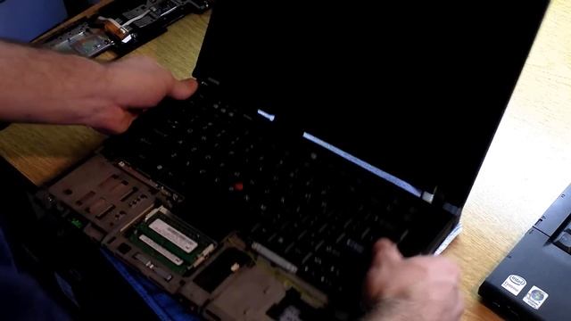 How to Remove and Reset the Power-On Password for a Thinkpad (Lenovo, IBM, T61, T400 etc) смотреть онлайн