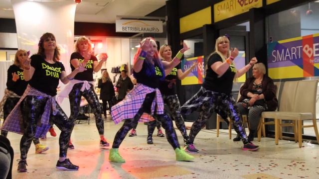 TANYA og Dans Dívurnar frá Heilsuskóla Tanyu með skemmtiatriði á konukvöld í Firðinum - slideshow смотреть онлайн