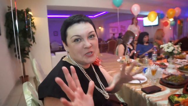 День рождения Королевы Бомонда смотреть онлайн