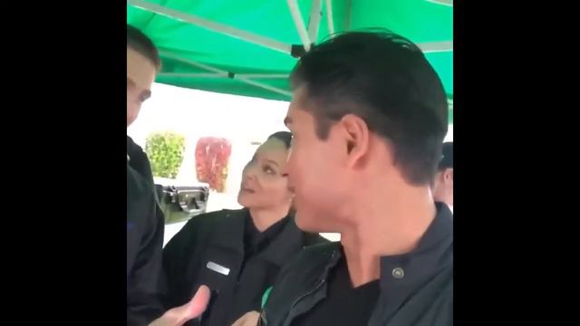 Eric Winter & Melissa O'Neil being adorable and hilarious Pt 2 - The Rookie смотреть онлайн