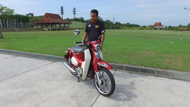 Honda C125 Cub Review: The Legend is Reborn смотреть онлайн