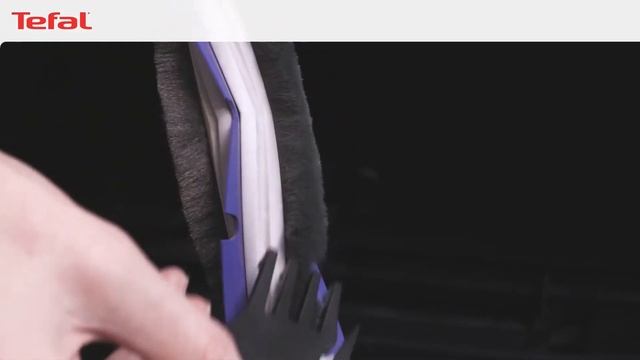 Как очистить центральную щетку в роботе-пылесосе Tefal X-plorer Serie 50? смотреть онлайн
