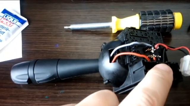 Разборка и чистка подрулевого переключателя рено логан New 2014 г.в.