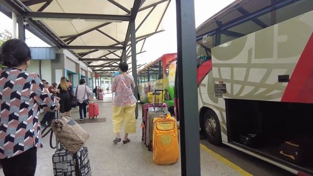 How to take a bus from Singapore to Legoland Malaysia смотреть онлайн