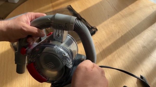 Black & Decker dustbuster flexi auto