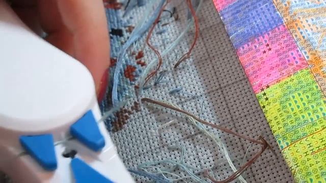 46 Вышивка крестиком:логическая парковка или по цветам внутри квадрата смотреть онлайн