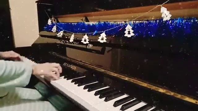 USSR New year piano song/Самая новогодняя мелодия (из к/ф Ирония судьбы или с легким паром) смотреть онлайн