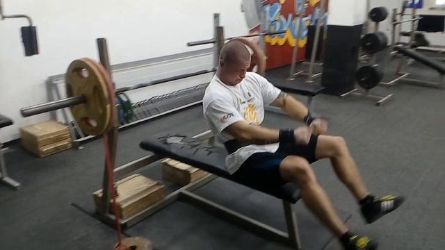 Ruthenia Iron Bull - Тренировка - Жим лежа - разминка. смотреть онлайн