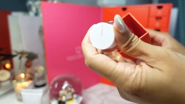 DON’T SLEEP ON THIS SKINCARE! UNBOXING THE CLARINS ADVENT CALENDAR ? VLOGMESS DAY 14 смотреть онлайн