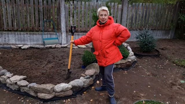 Делаем клумбу непрерывного цветения - для хвойных и многолетников. Часть 3 - высаживаем растения смотреть онлайн