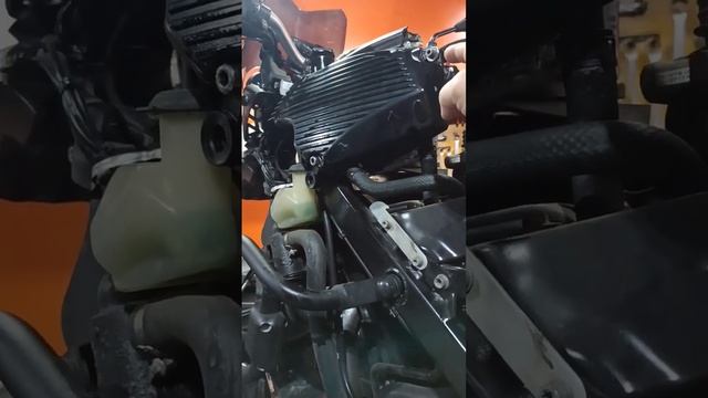 GS650 nível de óleo e carter superior смотреть онлайн