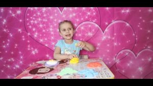 ШОК, Что можно сделать со слаймом. Девочка играет со слаймом