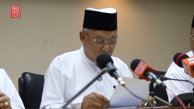 Sultan Ismail Petra mangkat, Kelantan cuti peristiwa dua hari смотреть онлайн