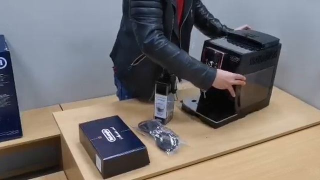 Обзор кофемашины Delonghi (делонги) ECAM 23.460 B смотреть онлайн
