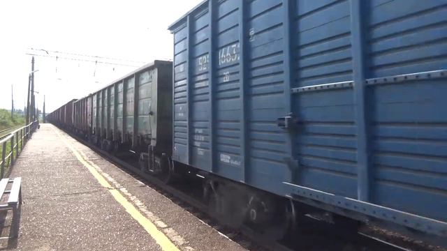 Электровоз ВЛ80С-714 с грузовым поездом смотреть онлайн