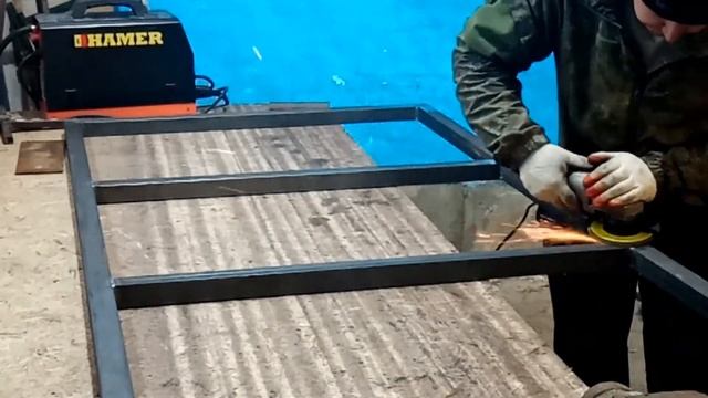 Стол из профильной трубы смотреть онлайн