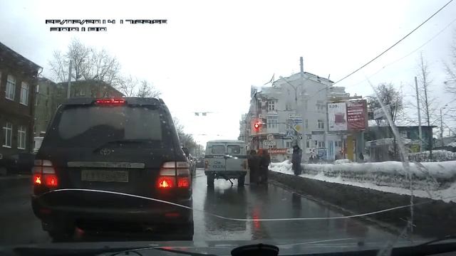 Дороги Перми. Видеонарезка смотреть онлайн