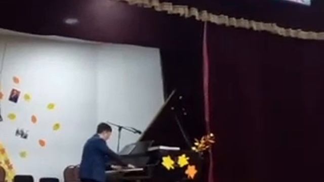 Вальс "Октябрь" - музыка Мехрожа Мухторова. (Исп.: автор.) смотреть онлайн