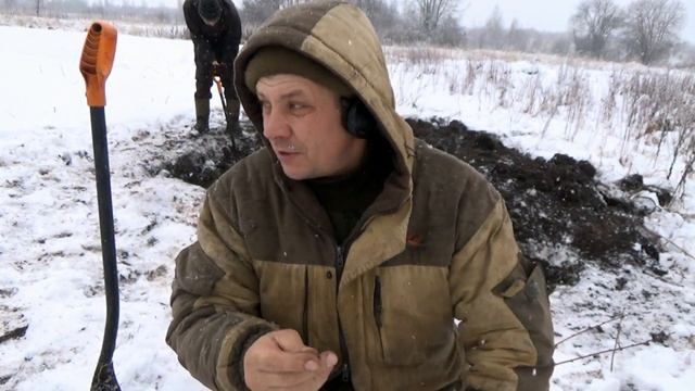 ШУРФ В ПОЛЕ