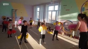 «С султанчиками». Комплекс № 6 утренней гимнастики в старшей группе (5-6 лет)