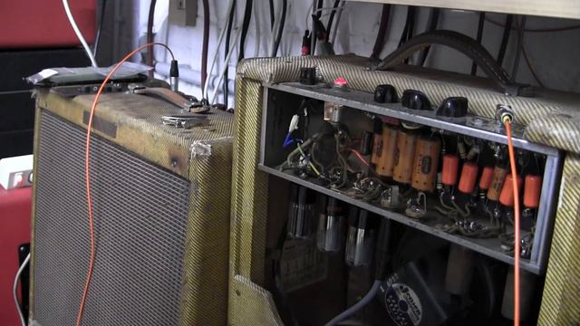 Fender Tweed Deluxe 5E3 - squeals смотреть онлайн