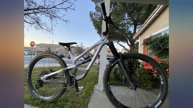 RockShox Zeb Fender Black, Short//Bolt-on review смотреть онлайн