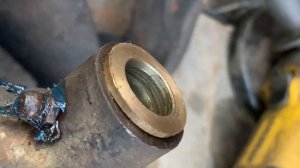 Замена втулки на кронштейне кулисы Мерседес 814-1524, снял ГУР