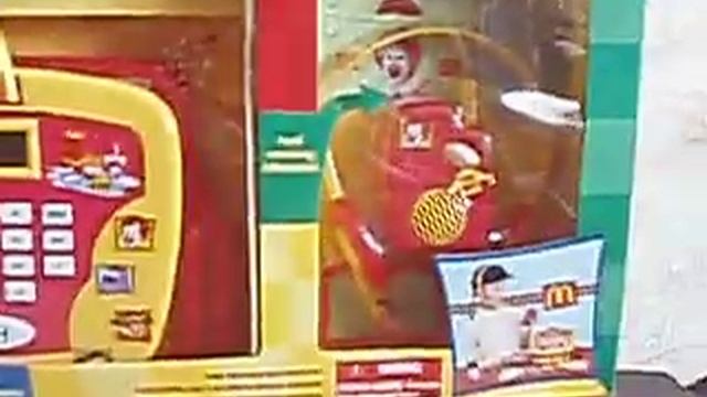 Касса Большая McDonald's.MOV смотреть онлайн