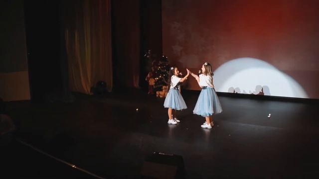 Беляева Вероника и Насим Лейла – «Ох, зима, хороша» смотреть онлайн