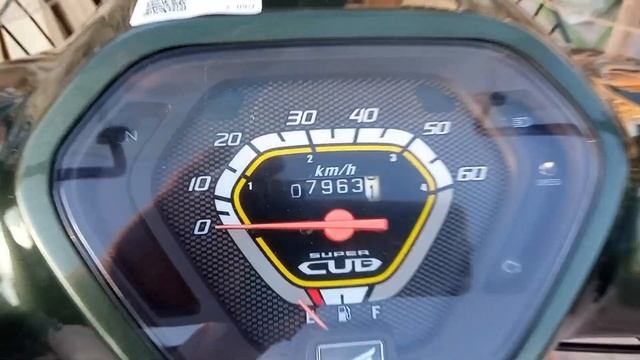 Honda Super Cub PGM-FI AA04 смотреть онлайн