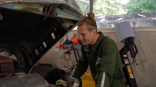 Сколько стоит привезти из Калифорнии пикап Ford F 1951 года? Живой Оригинал! смотреть онлайн