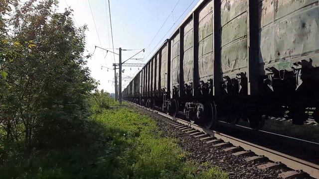 Электровозы 3ЭС5К-030 с грузовым поездом и толкачем 4ЭС5К-026 