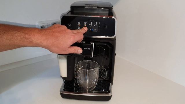 PHILIPS EP2231/40 Serie 2200 LatteGo Kaffeevollautomat Matt-Schwarz, Anleitung, Tipps & Infos смотреть онлайн