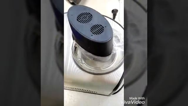 Домашний шоколадный пломбир с грецкими орехами в автоматической мороженице Unold 48816 смотреть онлайн