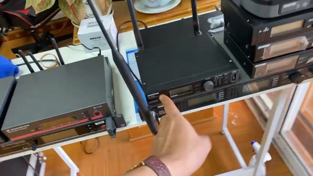 Shure QLXD24/beta87A về nha trang смотреть онлайн