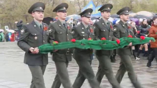 Празднование Великой Победы. Возложение венка Скорбящей Матери. 09.05.2015 смотреть онлайн