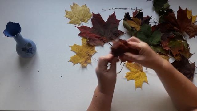Как сделать цветы из листьев. Розы из природного материала. смотреть онлайн