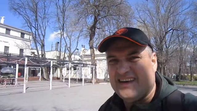 Стас Ленин | Прогулки с Медведьевичем! (Прогулка по Одессе / Дерибасовская, Гор. Сад ) смотреть онлайн