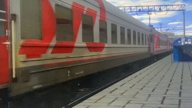 прибытие эп1м 645 с пассажирским поездом №381Э Грозный-Москва смотреть онлайн