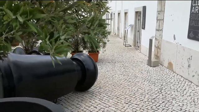 Самый большой бинокль в мире. (Cidadela Art District, Cascais)