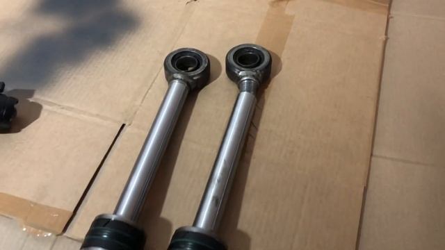 Как отремонтировать штоки гидроцилиндра маленького трактора!!!