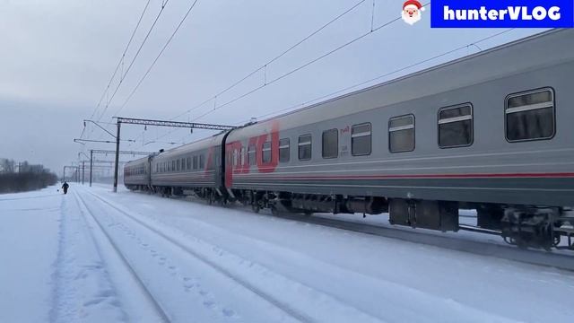 Поезда в канун Нового года. Праздник к нам приходит / hunterVLOG смотреть онлайн