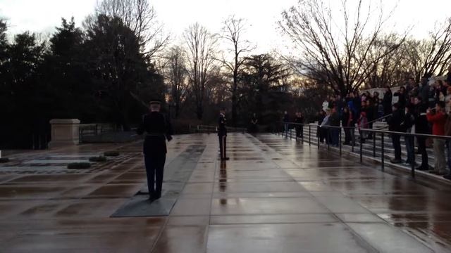 Почетный караул на Могиле Неизвестного солдата. Арлингтон (США) смотреть онлайн