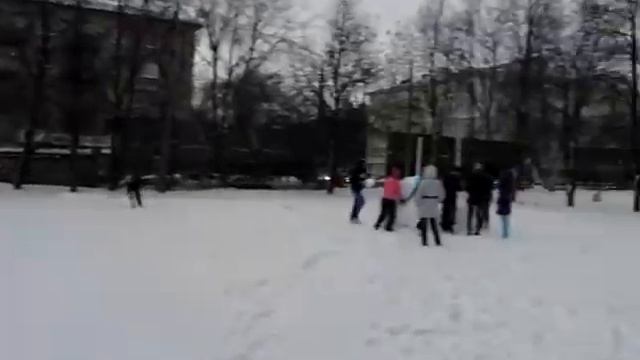 Лепим снеговиков.mp4 смотреть онлайн