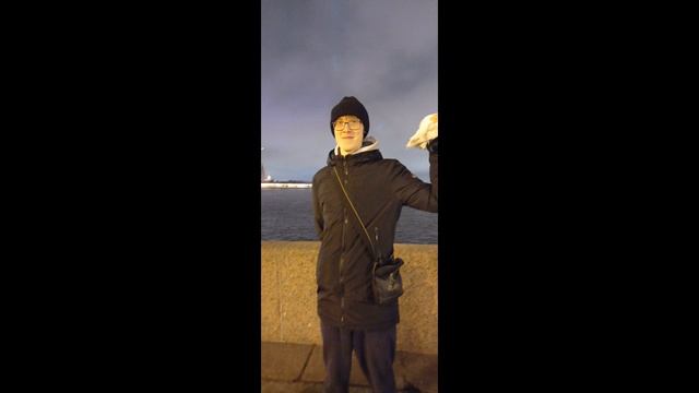 СЪЕЗДИЛ В ПИТЕР! ПоГуЛяЛ по ДВОРЦОВОЙ! поел РИС.. смотреть онлайн