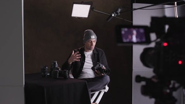 Canon 1DX Mark III Review | Living with a $6,500 Camera смотреть онлайн