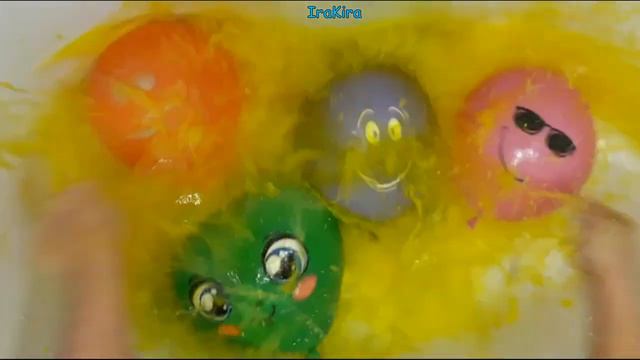 Лопаем шарики сердечки смайлики! Учим цвета на русском языке! Песенка СЕМЬЯ ПАЛЬЧИКОВ! смотреть онлайн